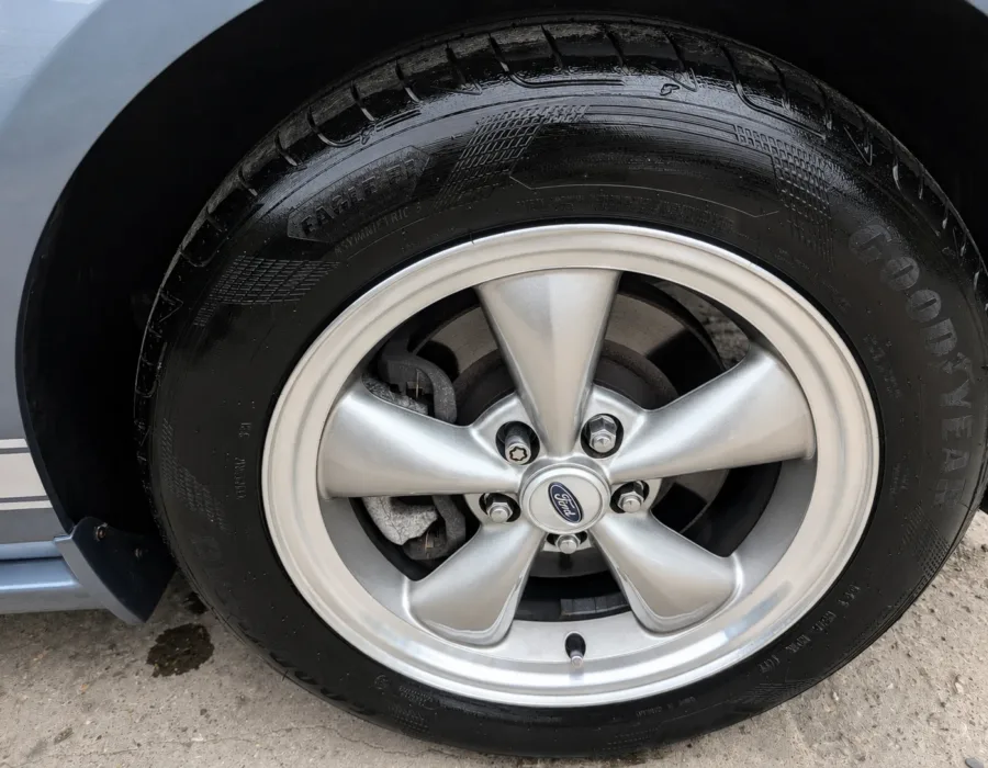 Wheel cleaning and tyre dressing finish in Stratford upon Avon - Car detailing result in Stratford upon Avon by Stratford Car Detailing