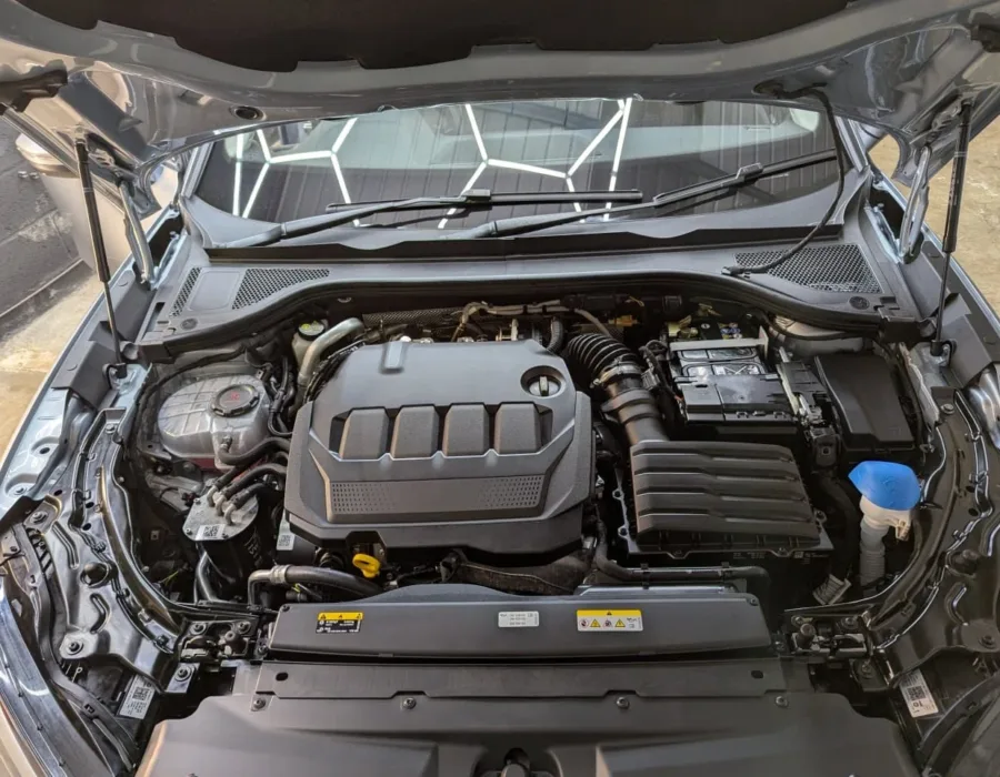 Engine bay cleaning result in Stratford upon Avon - Engine bay cleaning result in Stratford upon Avon by Stratford Car Detailing