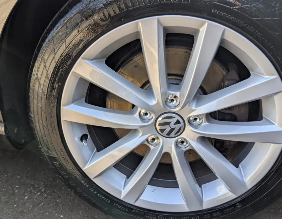 Clean wheels and tyre dressing finish - Car valeting result in Stratford upon Avon by Stratford Car Detailing